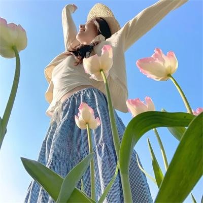 艳女新装